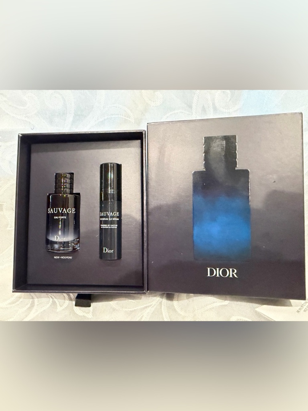 FATHERS DAY !Dior Travel Spray Set -Sauvage Eau Forte Paarfum. New in Gift Box.